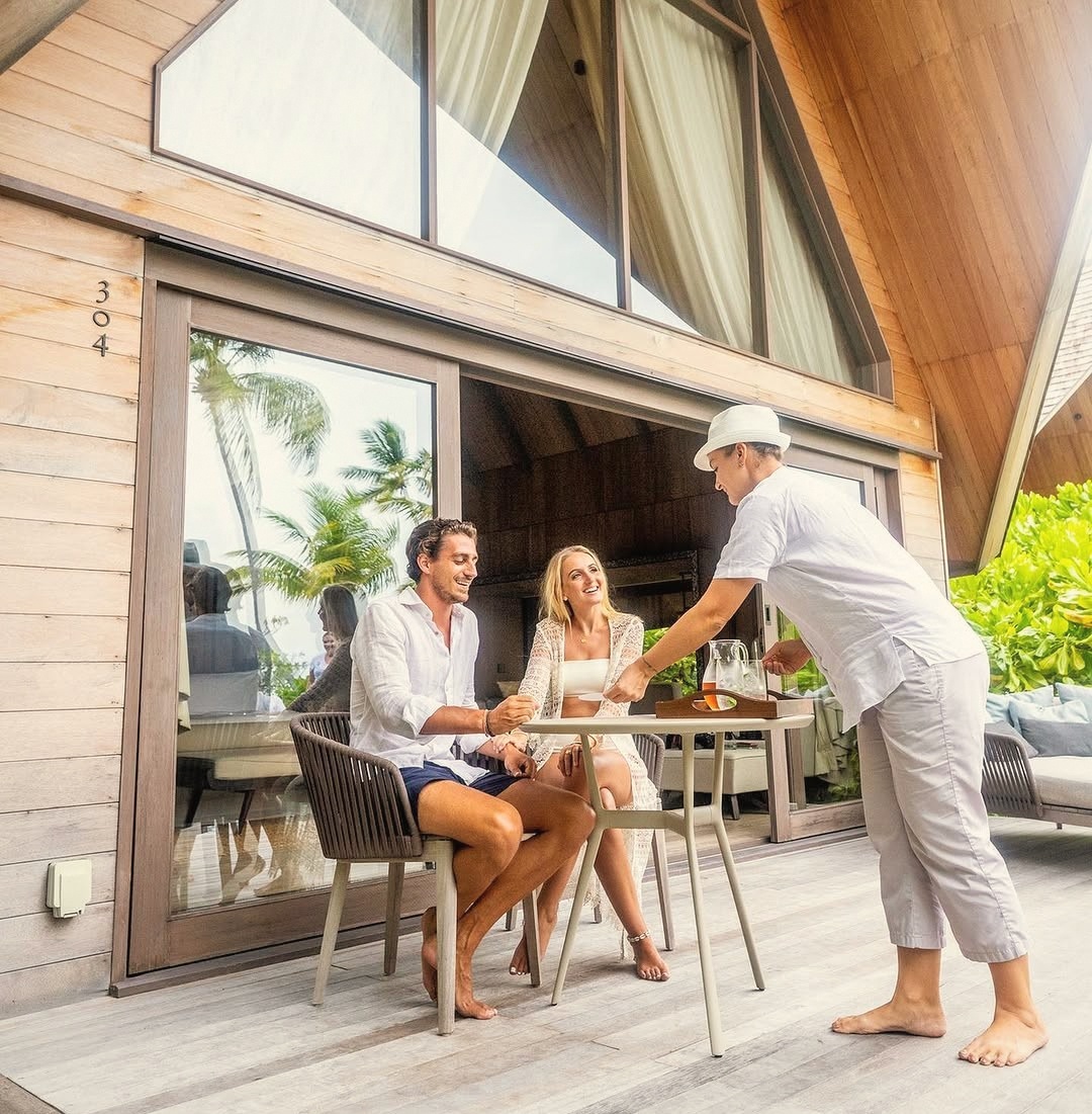 The butler arrival sequence. A dedicated St. Regis butler meets each villa on arrival and remains the single point of contact throughout the stay.