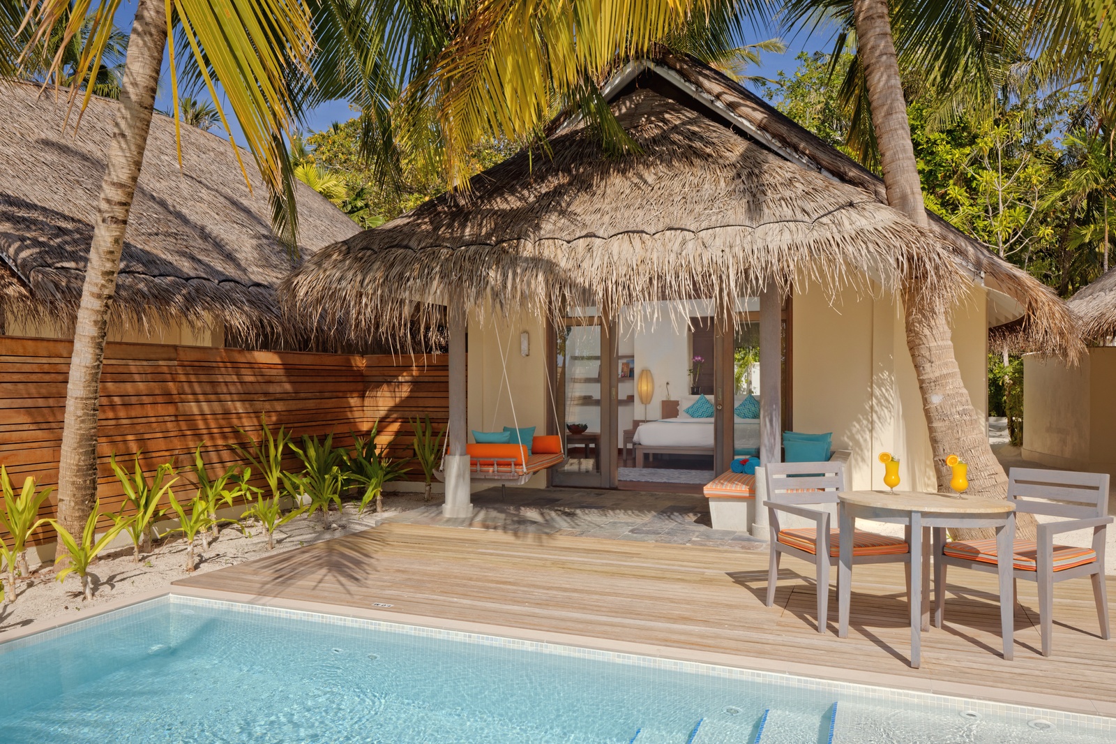 Sunset Beach Villa. Anantara Dhigu Maldives Resort