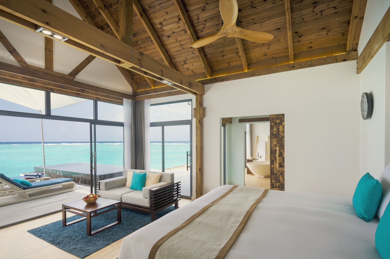 Overwater Pool Villa. Kuredhivaru