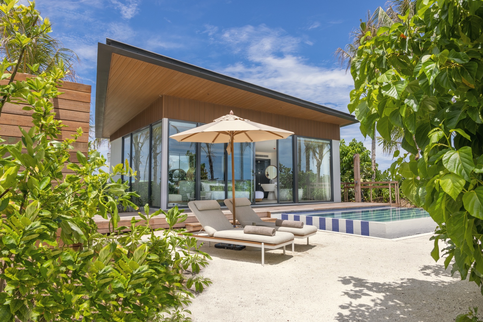 Lagoon Beach Pool Villa. SO/ Maldives