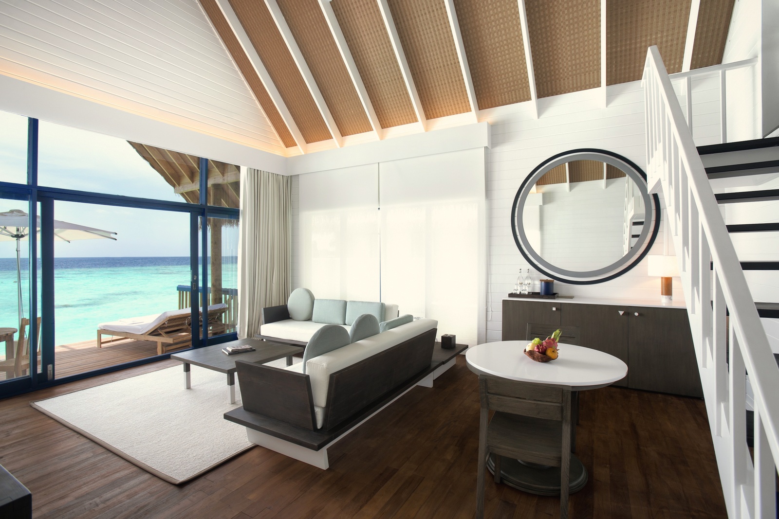 Dhoni Loft Water Villa. COMO Cocoa Island
