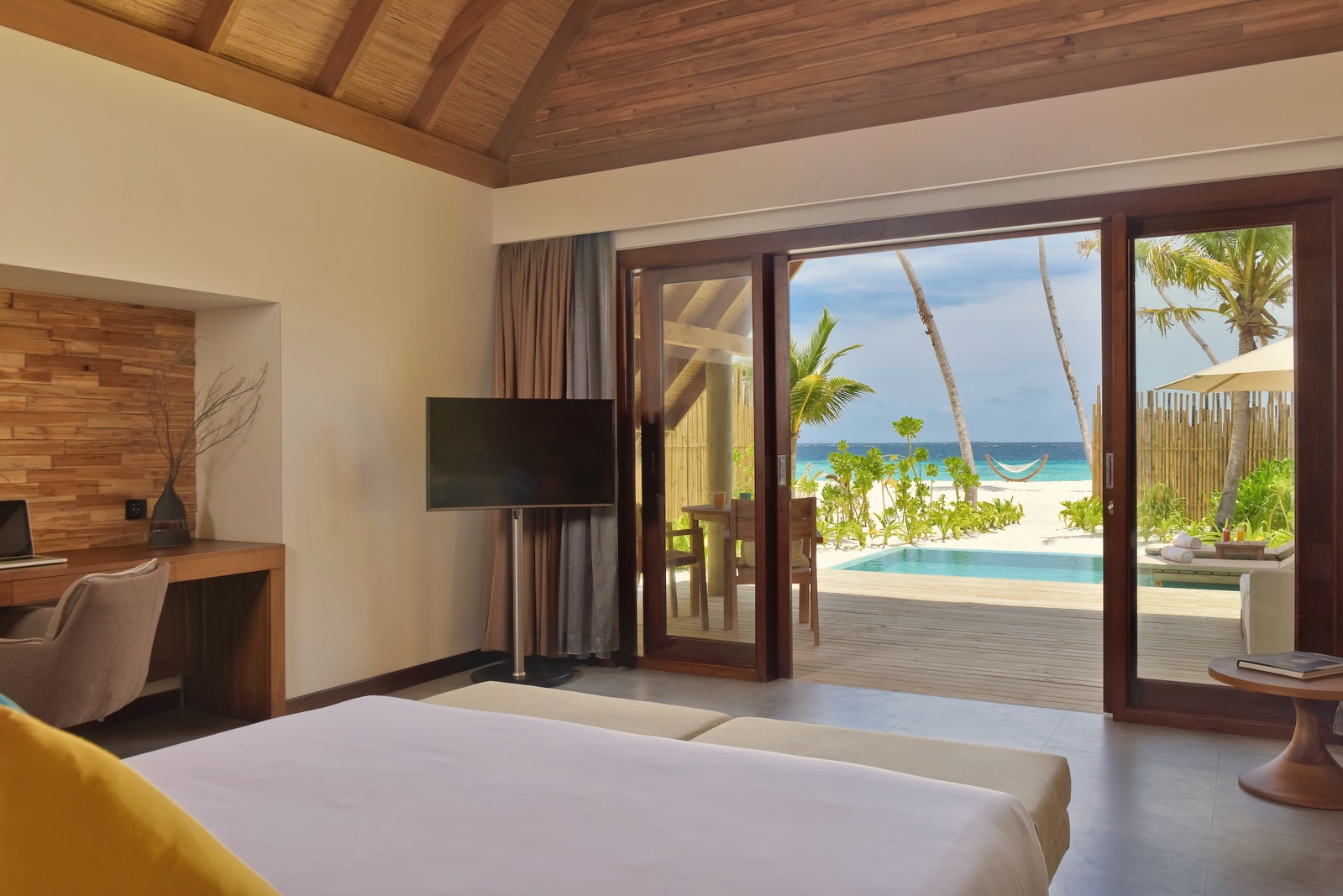 Pool Beach Villa. Fushifaru Maldives