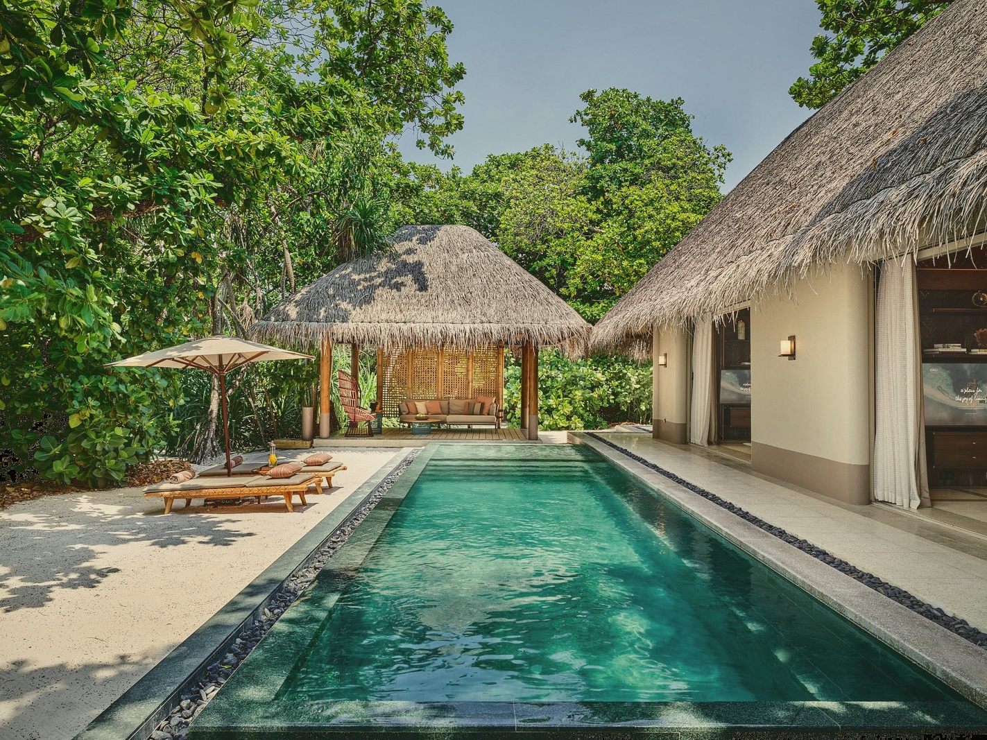 Luxury Beach Villa with Pool. JOALI Maldives