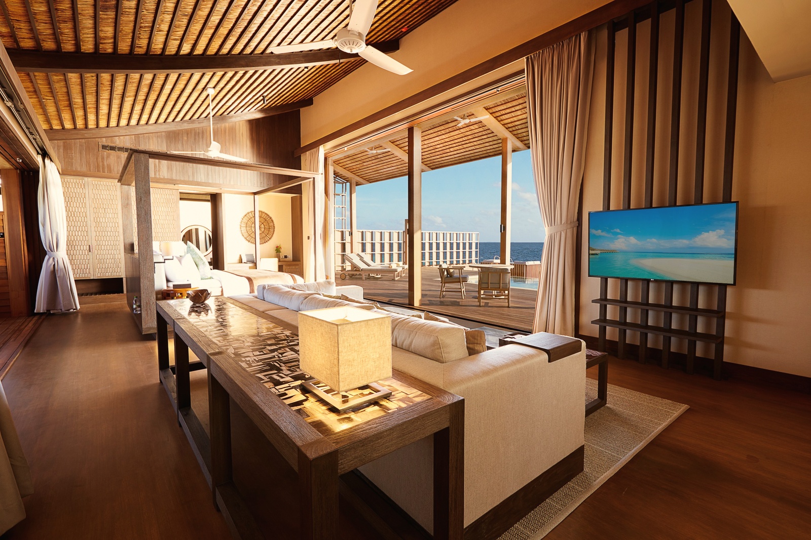 Sunset Ocean Residence. Kudadoo Private Island